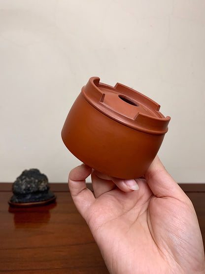 Shudei Lower Band Perfectly Round Japanese Pot by Tsuchikura Tōgen