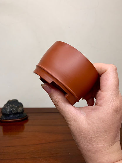 Shudei Lower Band Perfectly Round Japanese Pot by Tsuchikura Tōgen
