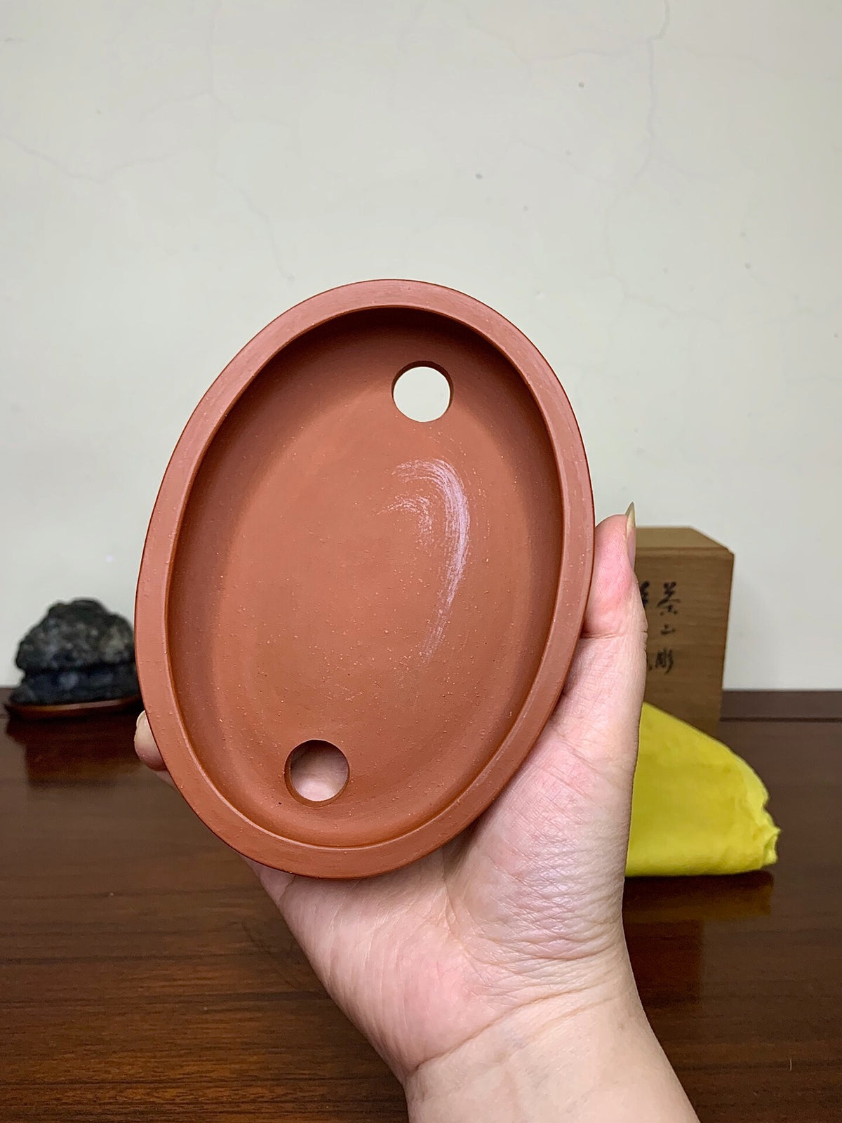 Takahashi Yukiji to Sazan Gou Shudei Incised Seven Sages Oval Japanese Pot