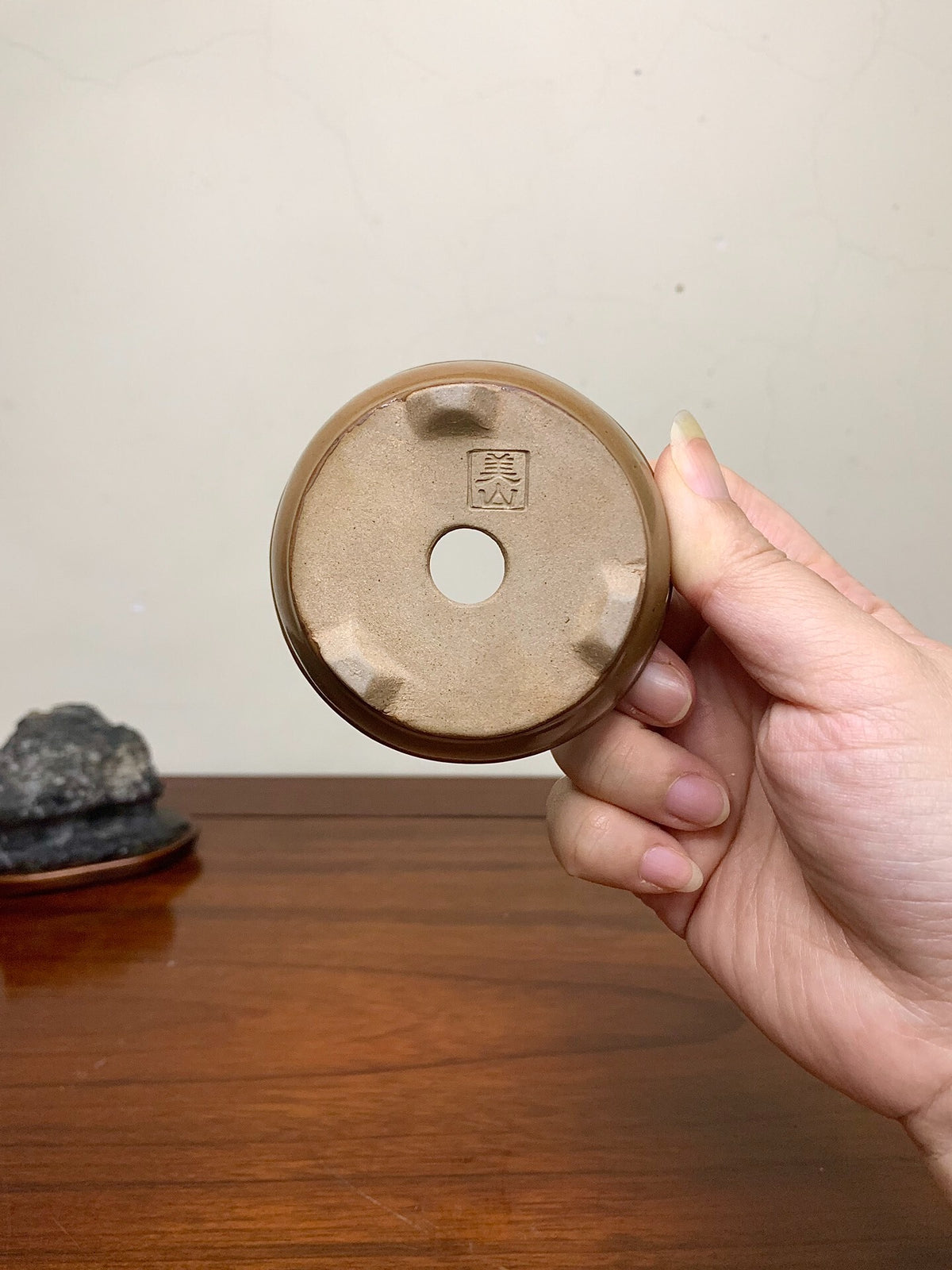 Soba Glaze Outer Rim Round Pot by Matsuzaka Miyama