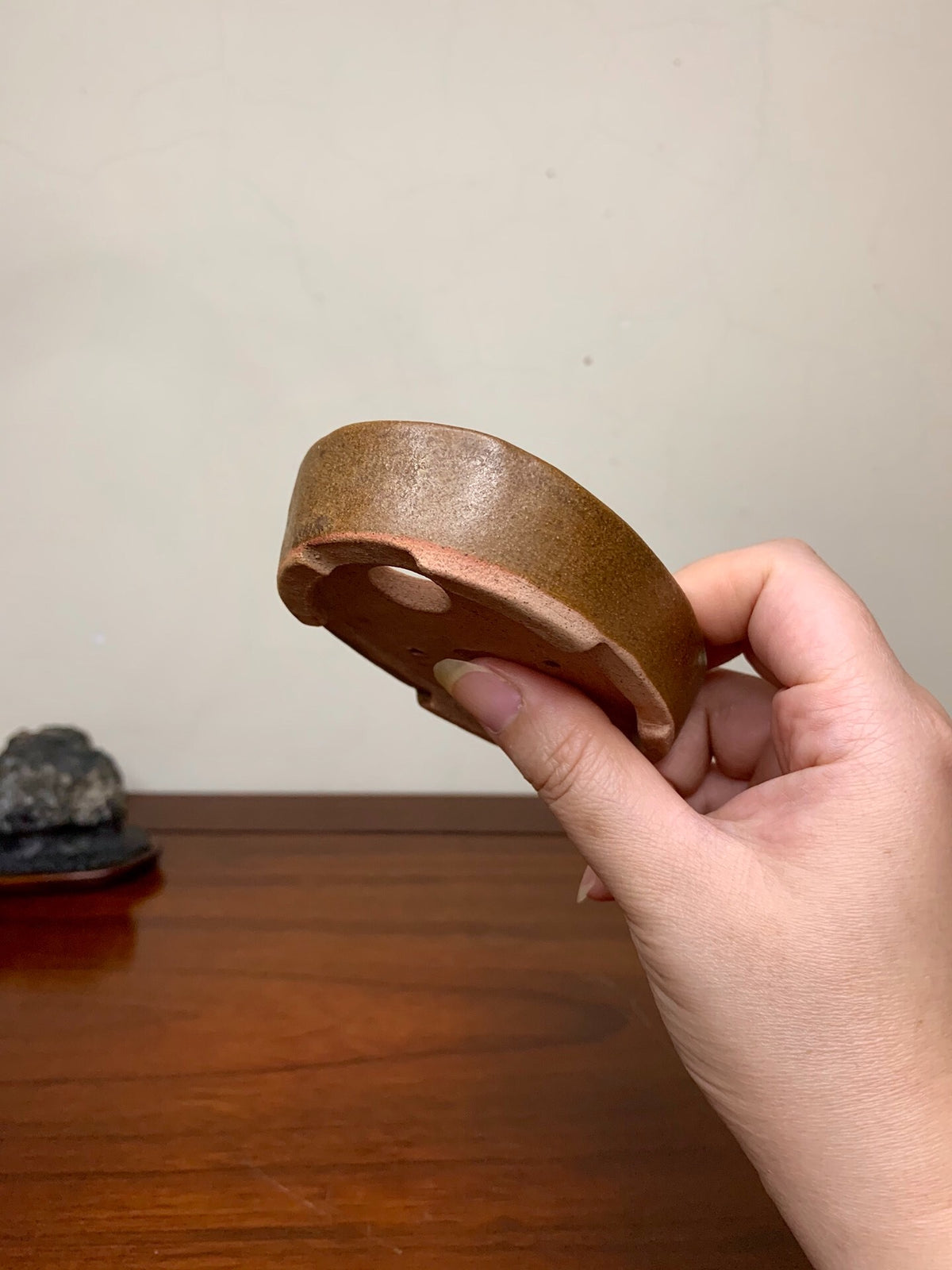 Tani Motohisa Soba Glaze Hand-Pinched Oval Japanese Pot