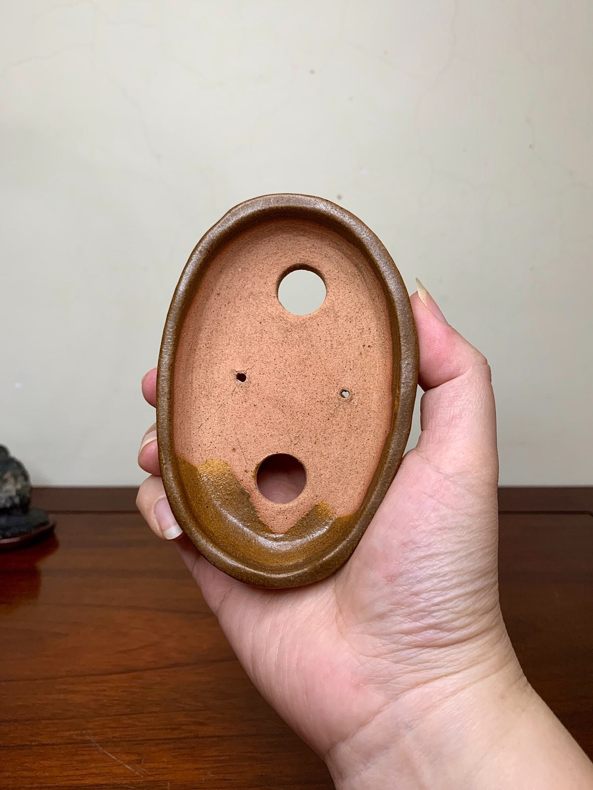 Tani Motohisa Soba Glaze Hand-Pinched Oval Japanese Pot