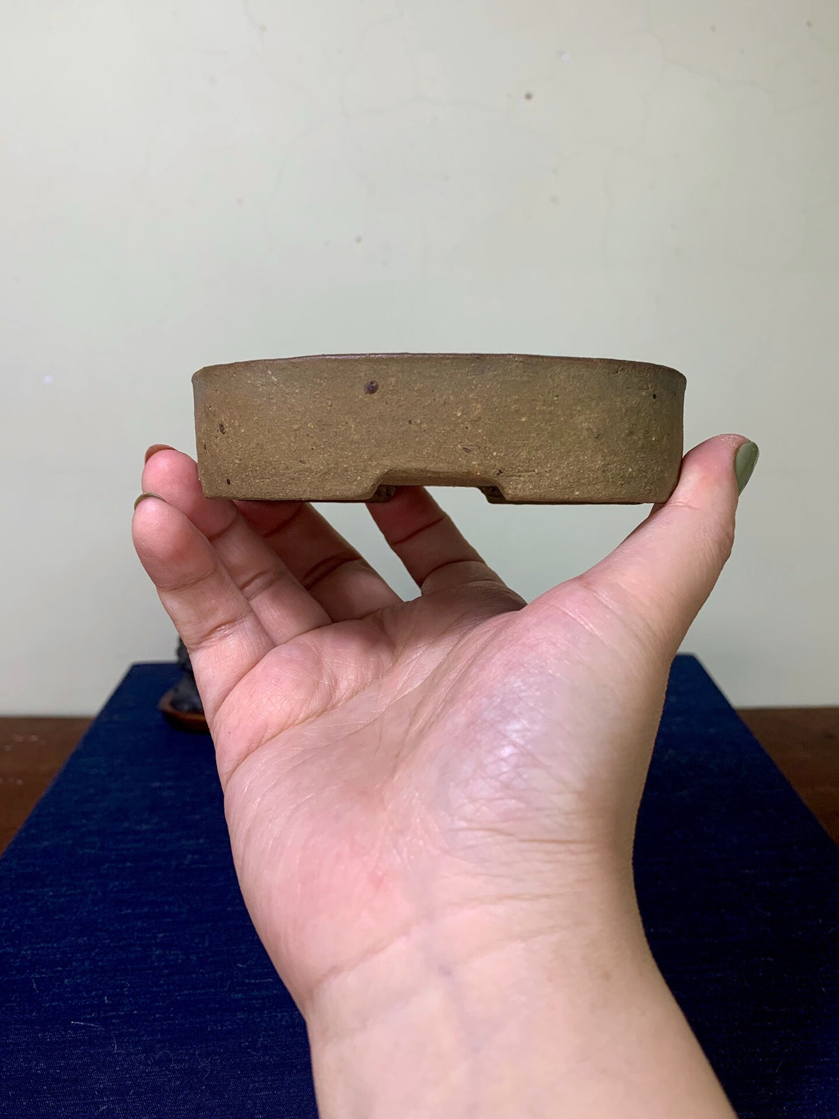 Pear-Skin Oval Pot by Arai Akumu