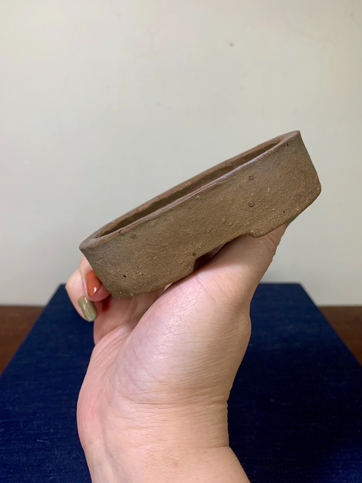 Pear-Skin Oval Pot by Arai Akumu