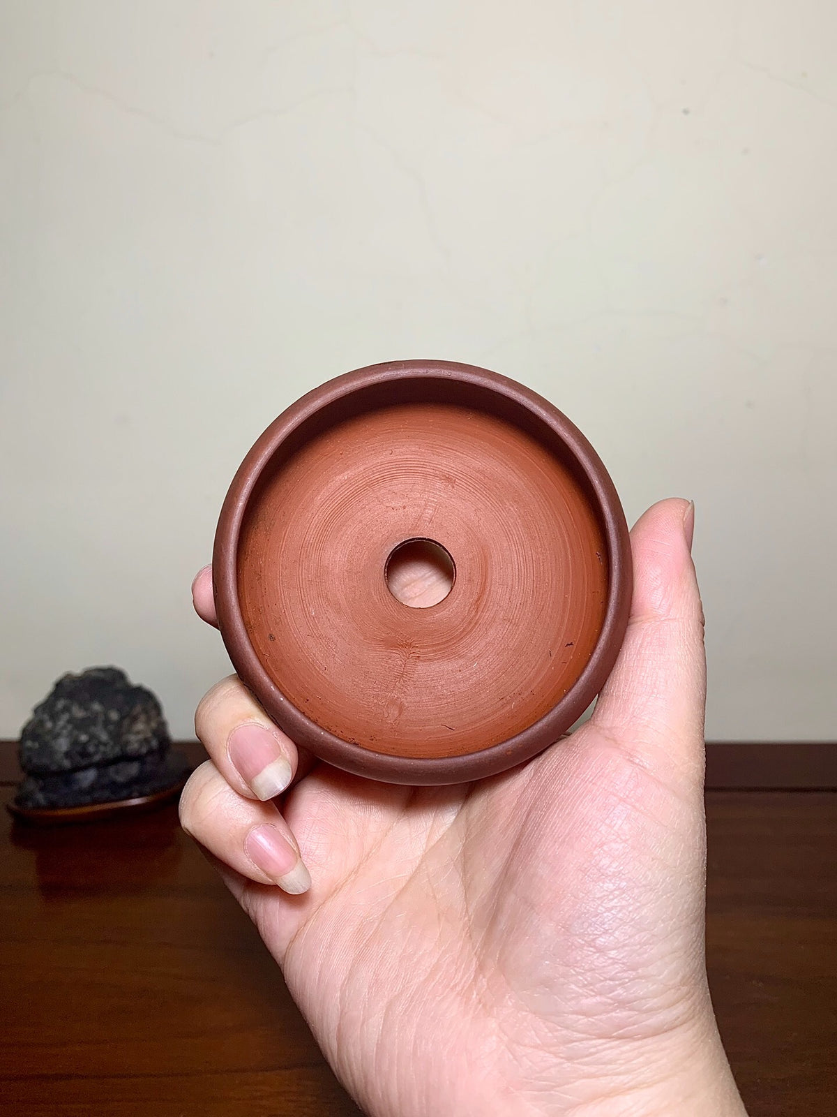 Shōzan Shudei Flower-Foot Incised Landscape Japanese Pot