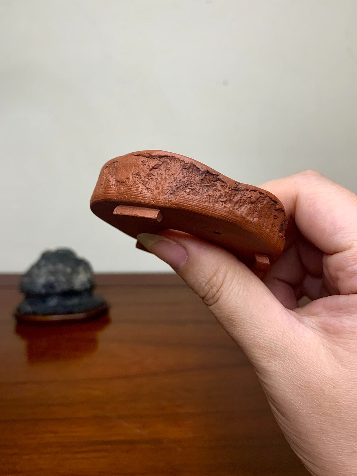 Shudei Hand-Pinched Incised Japanese Pot by Takahashi Yukiji