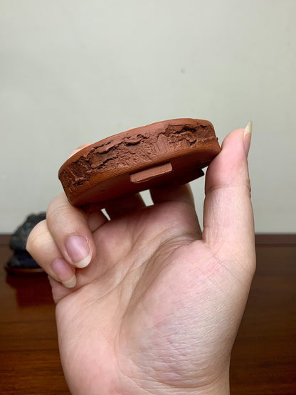 Shudei Hand-Pinched Incised Japanese Pot by Takahashi Yukiji