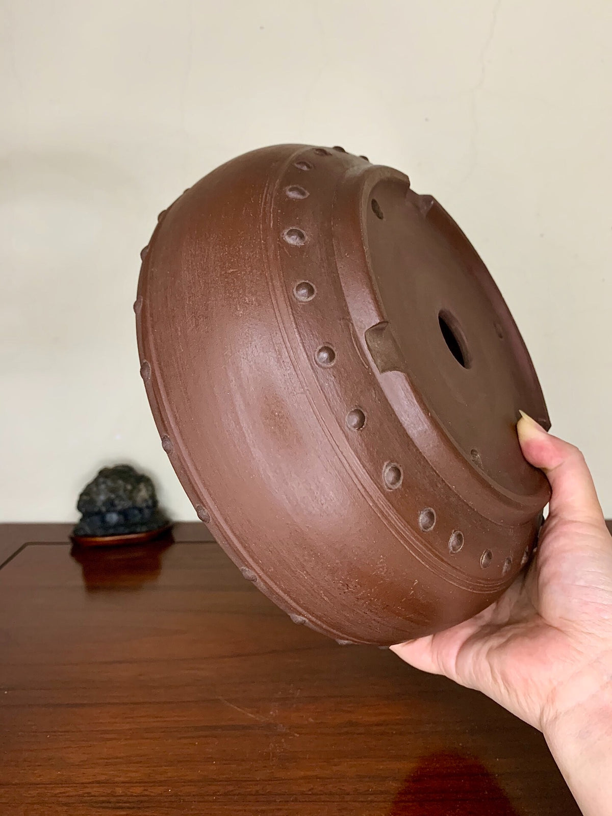 Classic Taiko Japanese Pot by Tōyō