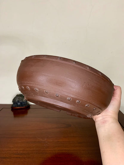 Classic Taiko Japanese Pot by Tōyō