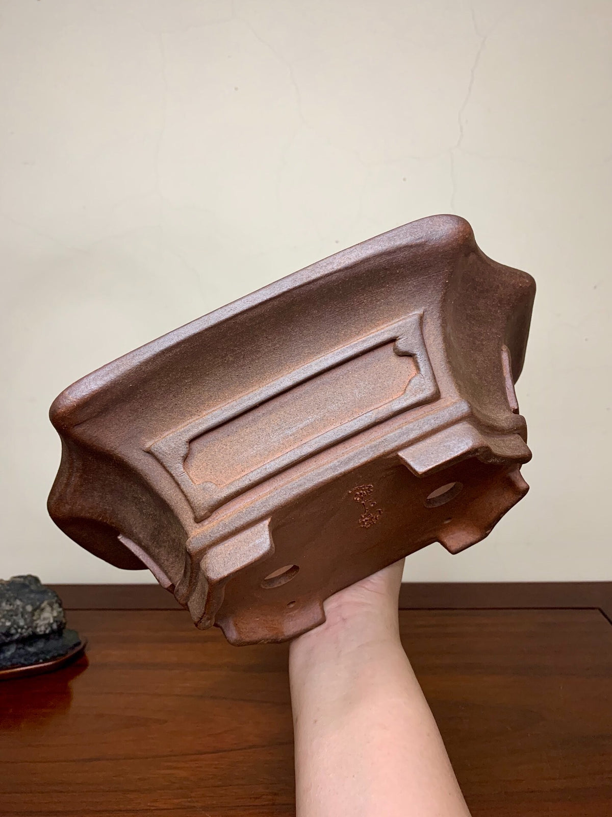Purple Clay Lower Band Large Corner-Inlaid Kuimatsu Face Japanese Pot by Kobasaki Takashi