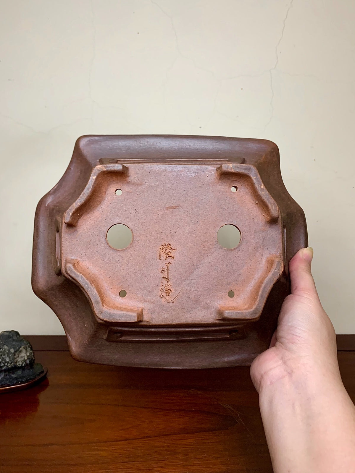 Purple Clay Lower Band Large Corner-Inlaid Kuimatsu Face Japanese Pot by Kobasaki Takashi