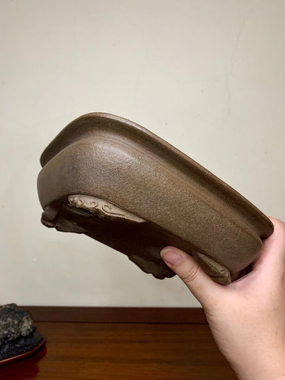 Early Bag-Style Cloud Feet Rectangular Japanese Pot by Nakano Gyōzan