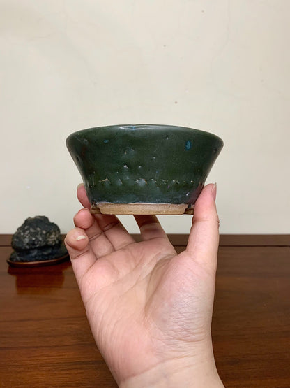 Shishi Maru Green Glaze with Central Knob, Open Mouth, Japanese Pot