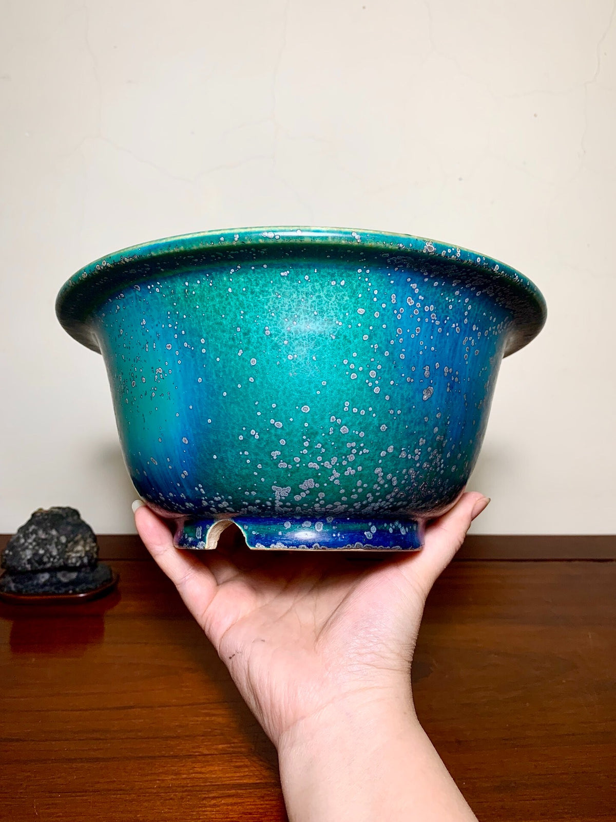 Sen Dai Kōyō Cloth-Textured Glaze Outer Rim Japanese Pot