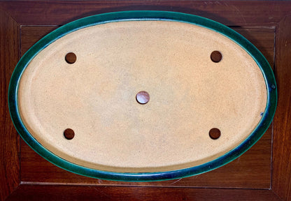 Sen Dai Kōyō Green Glaze Cut-Footed Oval Japanese Pot