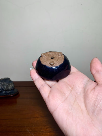 Ruri Blue Glaze Hand-Pinched Three-Footed Japanese Pot by Tenryu Sekisen