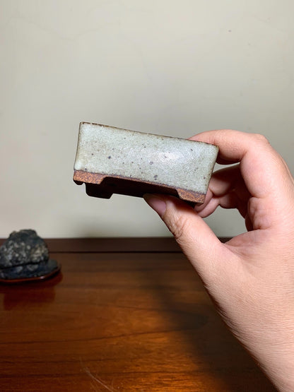 Shishu·Kōhō Cut-Foot Small Rectangular Japanese Pot