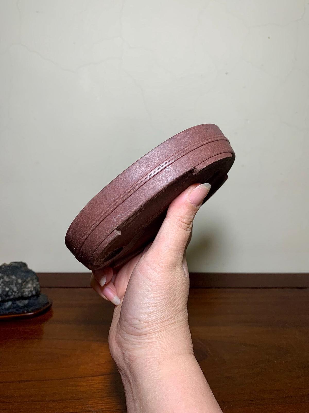 Shidei Double-Loop Oval Japanese Pot by Hokido