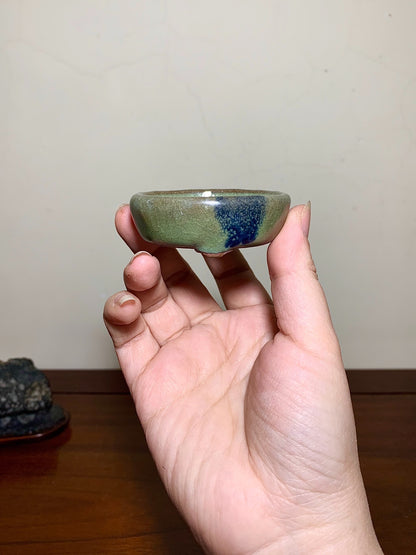 江月 Green-Glazed Three-Footed Round Pot