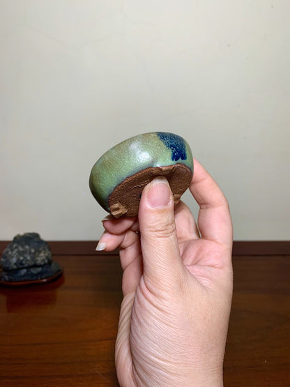江月 Green-Glazed Three-Footed Round Pot