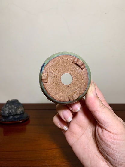 江月 Green-Glazed Three-Footed Round Pot