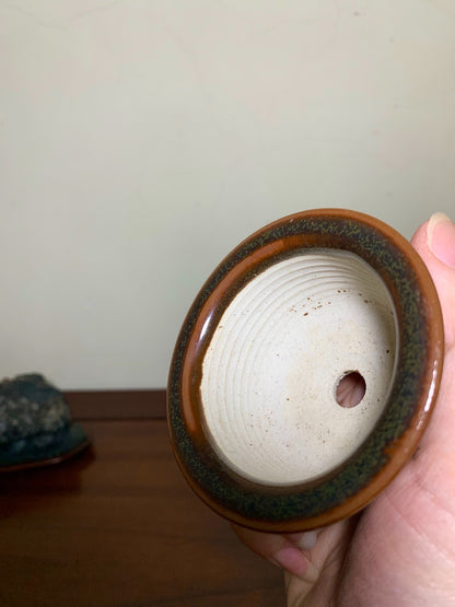Shinano Takayama Classic Tenmoku Glaze Outer Rim Kiln-Transmuted Three-Footed Japanese Pot