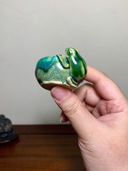 Kiln-Transmuted Green Glaze Frog Pot by Amamiya Shinobu
