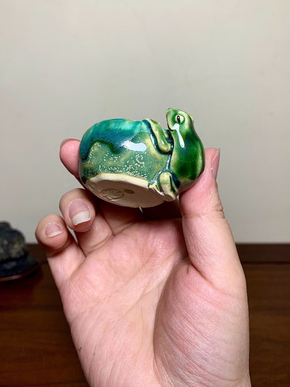 Kiln-Transmuted Green Glaze Frog Pot by Amamiya Shinobu