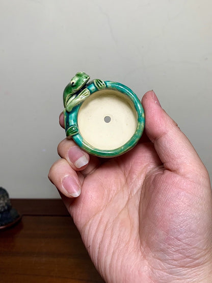 Kiln-Transmuted Green Glaze Frog Pot by Amamiya Shinobu