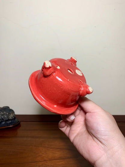 Hand-Pinched Coral Glaze Round Pot with Three Feet by Tsujihara Norimasa