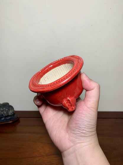 Hand-Pinched Coral Glaze Round Pot with Three Feet by Tsujihara Norimasa
