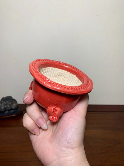 Hand-Pinched Coral Glaze Round Pot with Three Feet by Tsujihara Norimasa