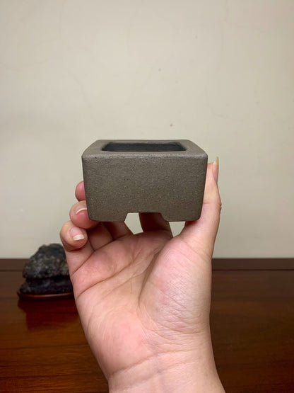 Asahi-Bō Gray Clay Cut-Foot Small Square Japanese Pot