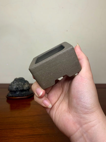 Asahi-Bō Gray Clay Cut-Foot Small Square Japanese Pot