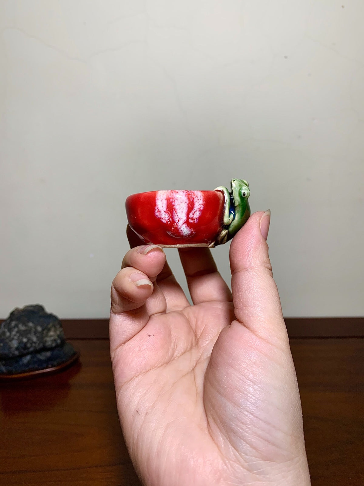 Kiln-Transmuted Chicken-Blood Glaze Frog Pot by Amamiya Shinobu