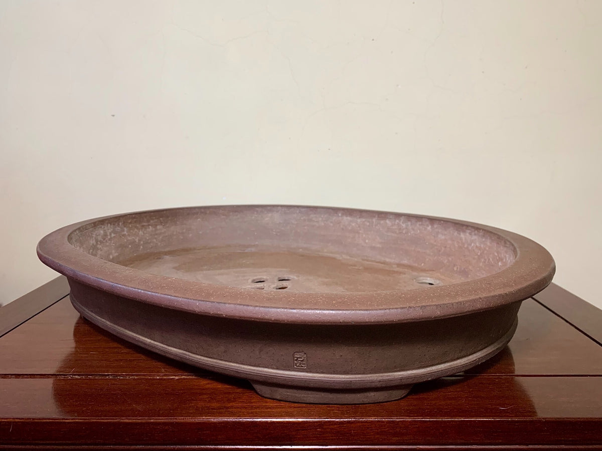 Lower Band Outer Rim Cut Standing Oval Japanese Pot by Nakano Gyōzan