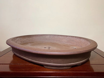 Lower Band Outer Rim Cut Standing Oval Japanese Pot by Nakano Gyōzan