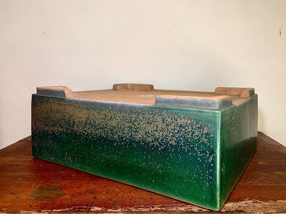 Ikkō Cloth-Textured Glaze, Cut-Footed Rectangular Japanese Pot