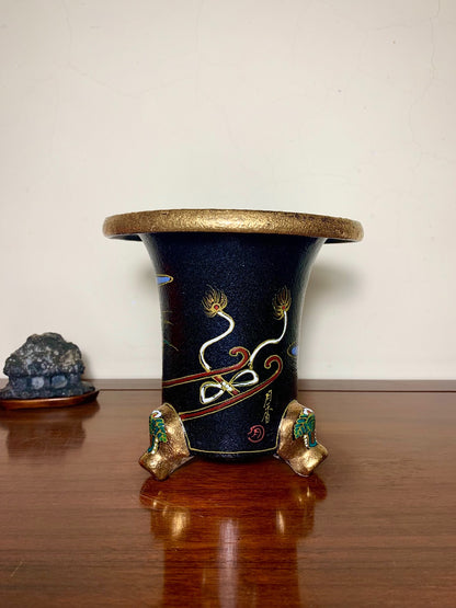 Enamelled with a Floral Cart and Peony Design, Omoto Pot by Ito Tsukiko