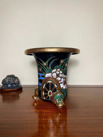Enamelled with a Floral Cart and Peony Design, Omoto Pot by Ito Tsukiko
