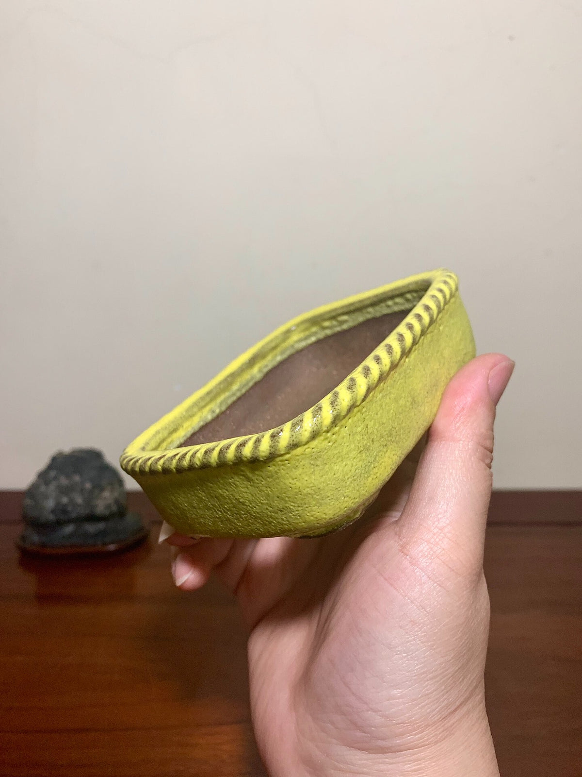 Rope Rim Cloud Feet Rectangular Japanese Pot by Yokota Hidekuni