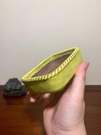 Rope Rim Cloud Feet Rectangular Japanese Pot by Yokota Hidekuni