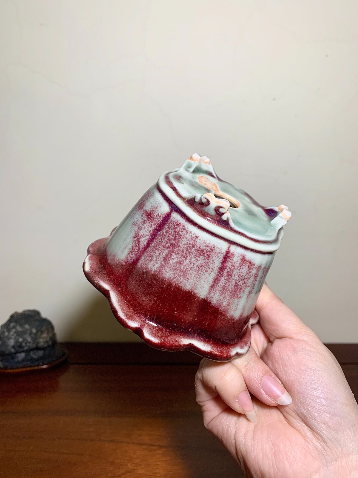 Shi-Saki Ishin Shinsha Copper-Red Glaze Kiln-Transmuted Wheel-Pattern Japanese Pot