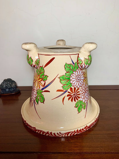 Fully Painted Chrysanthemum Design Omoto Pot by Satsuma-Yaki