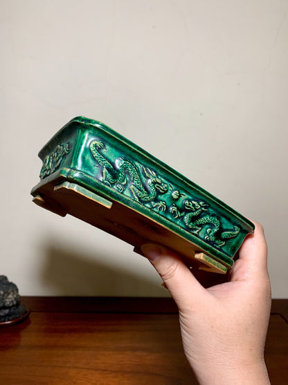 Sen Dai Kōyō Green Glaze Relief-Carved Auspicious Cloud and Paired Dragons Playing Pearls Japanese Pot