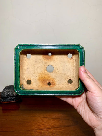 Sen Dai Kōyō Green Glaze Relief-Carved Auspicious Cloud and Paired Dragons Playing Pearls Japanese Pot