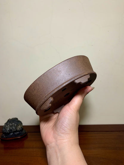 Kozukuri Sōsen Cut-Foot Lower Band Oval Japanese Pot