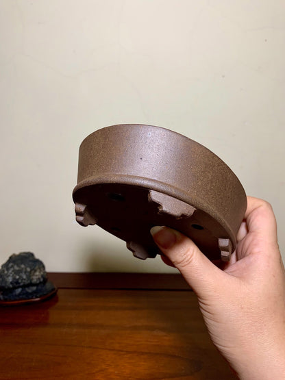 Kozukuri Sōsen Cut-Foot Lower Band Oval Japanese Pot