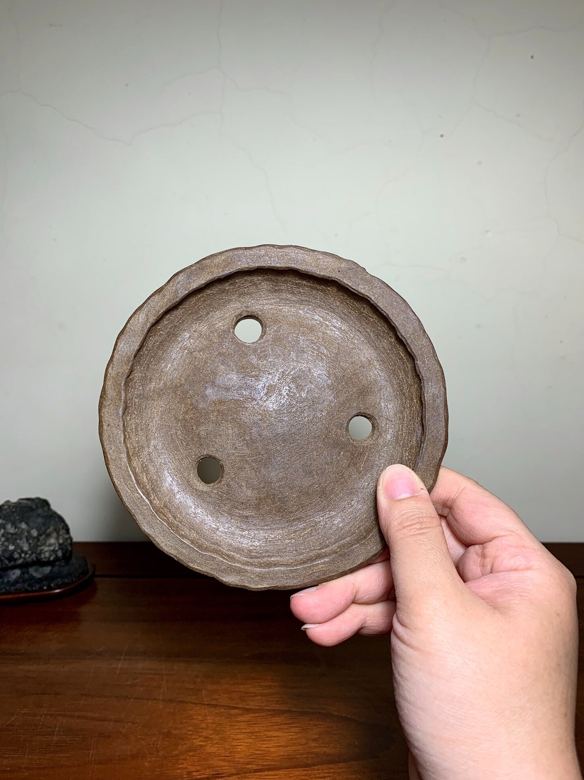 Man'kō Shūzan Hand-Pinched Round Pot