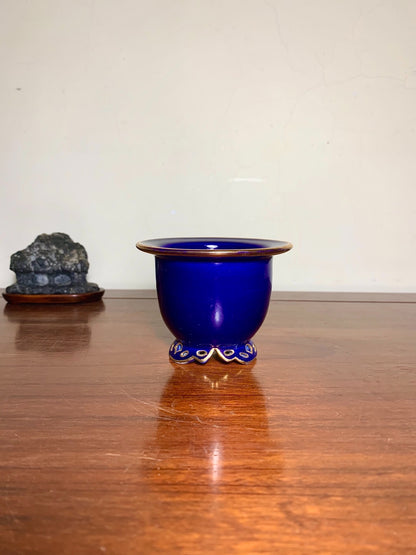 Sakai Tensan Gold-Enamelled Blue Glaze Pierced Chrysanthemum Pattern Omoto Pot